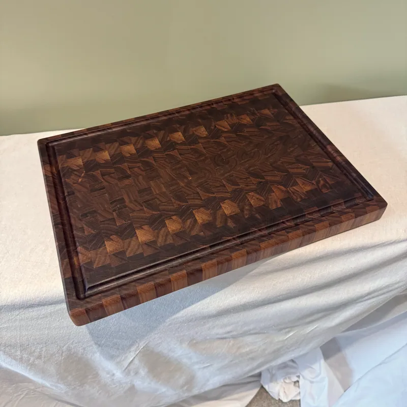 Walnut End Grain Chopping Board, 419mm, angle view