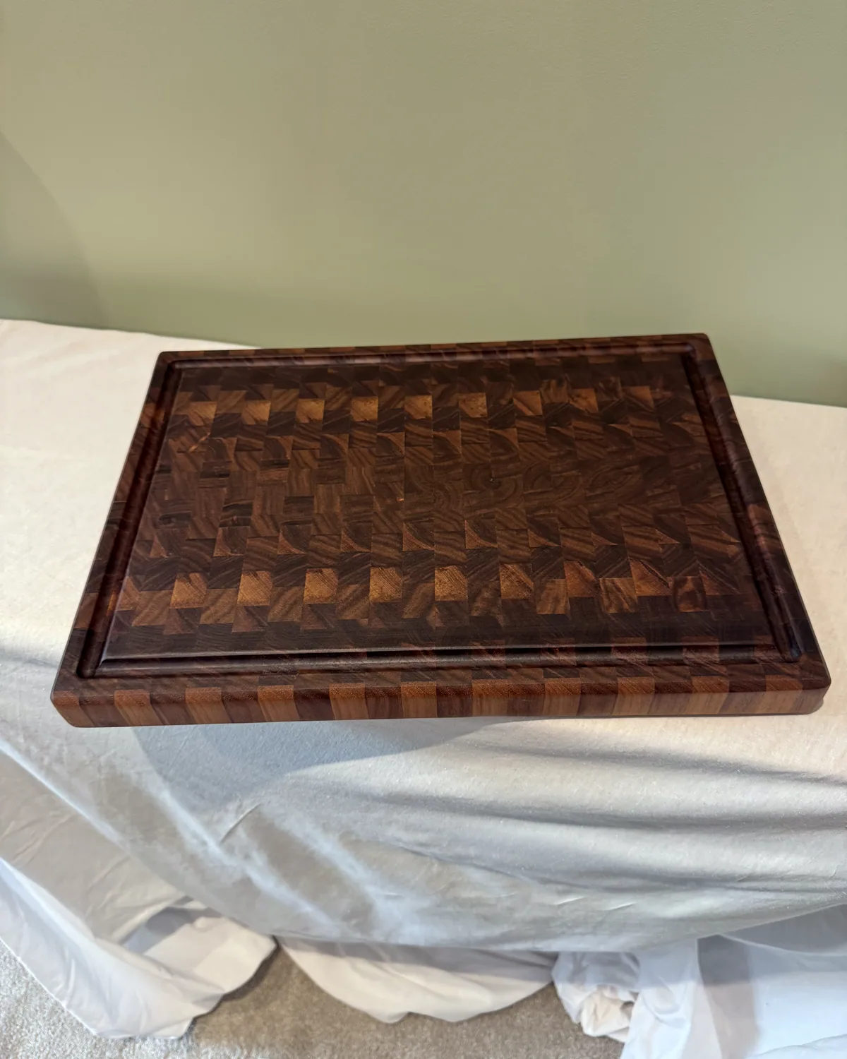 Walnut End Grain Chopping Board, 419mm, main view