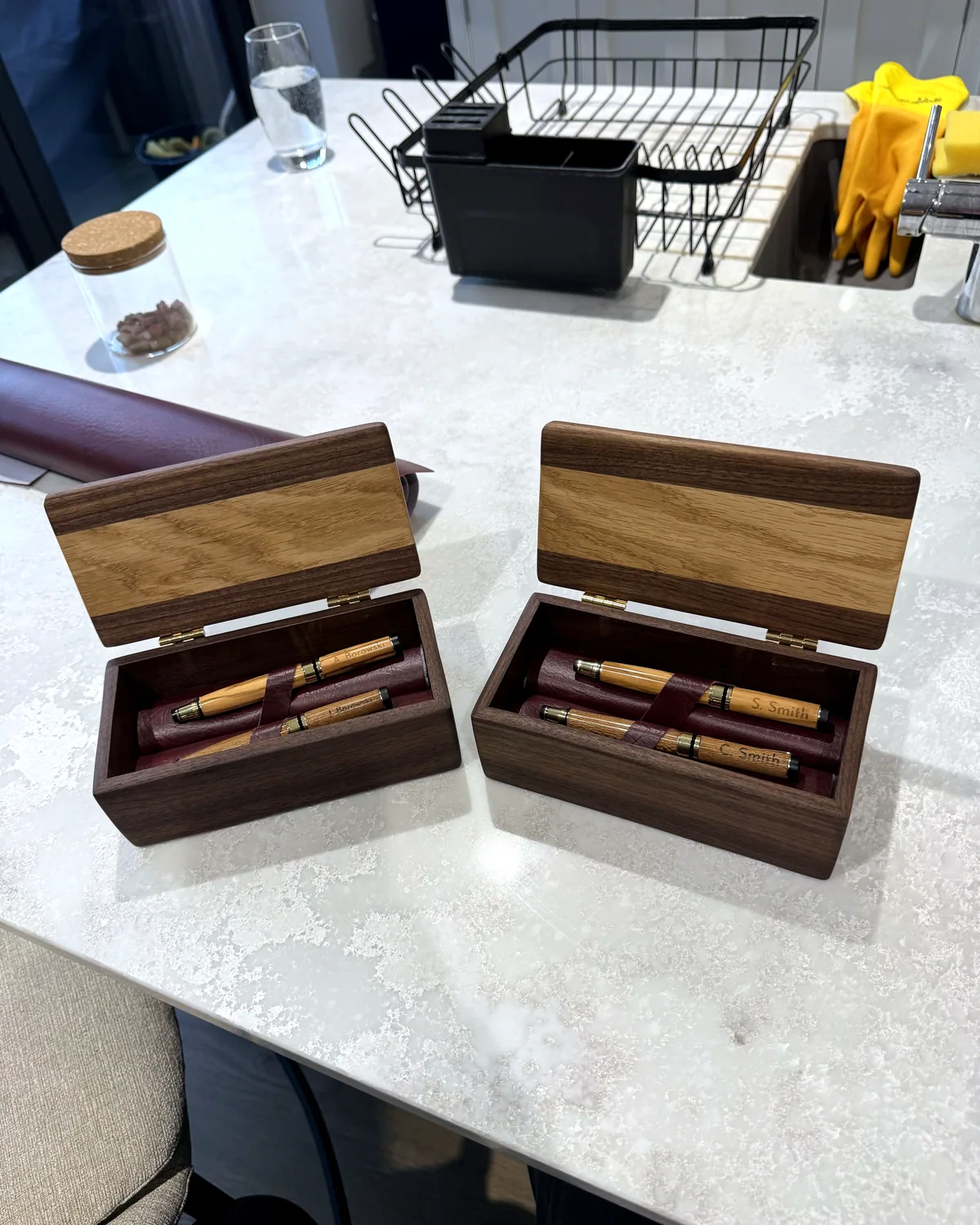 Wedding Pens, main view